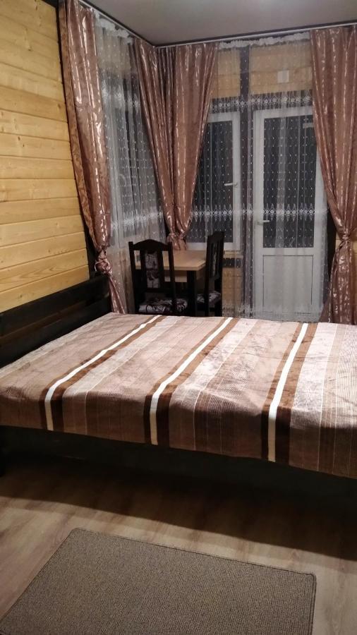 Sonata Чан Біля Річки Otel Skole Dış mekan fotoğraf
